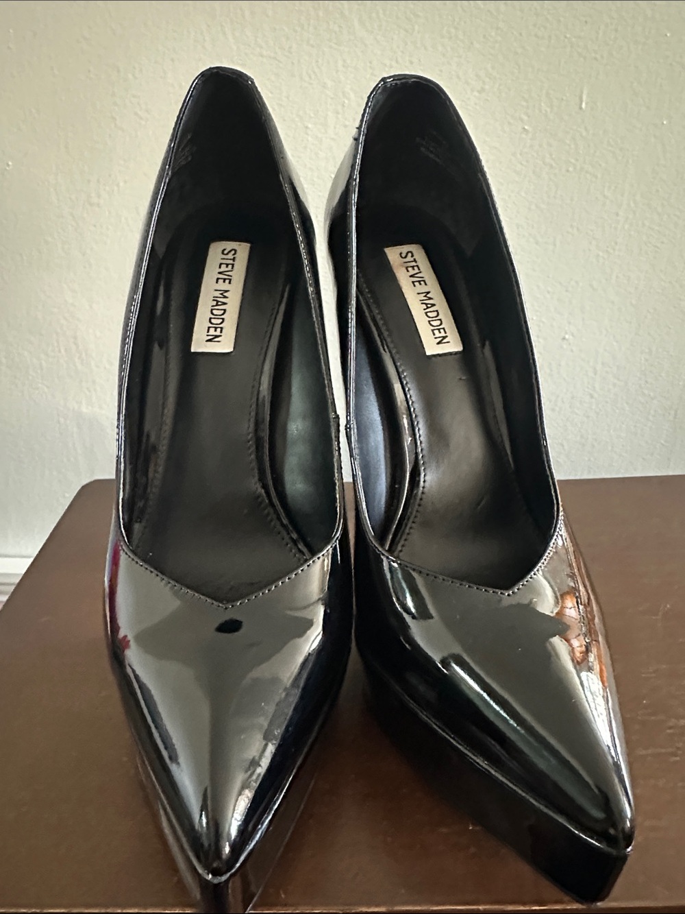Steve Madden Black Patent Platform Pumps with High Stiletto Heel - Picture 3 of 3